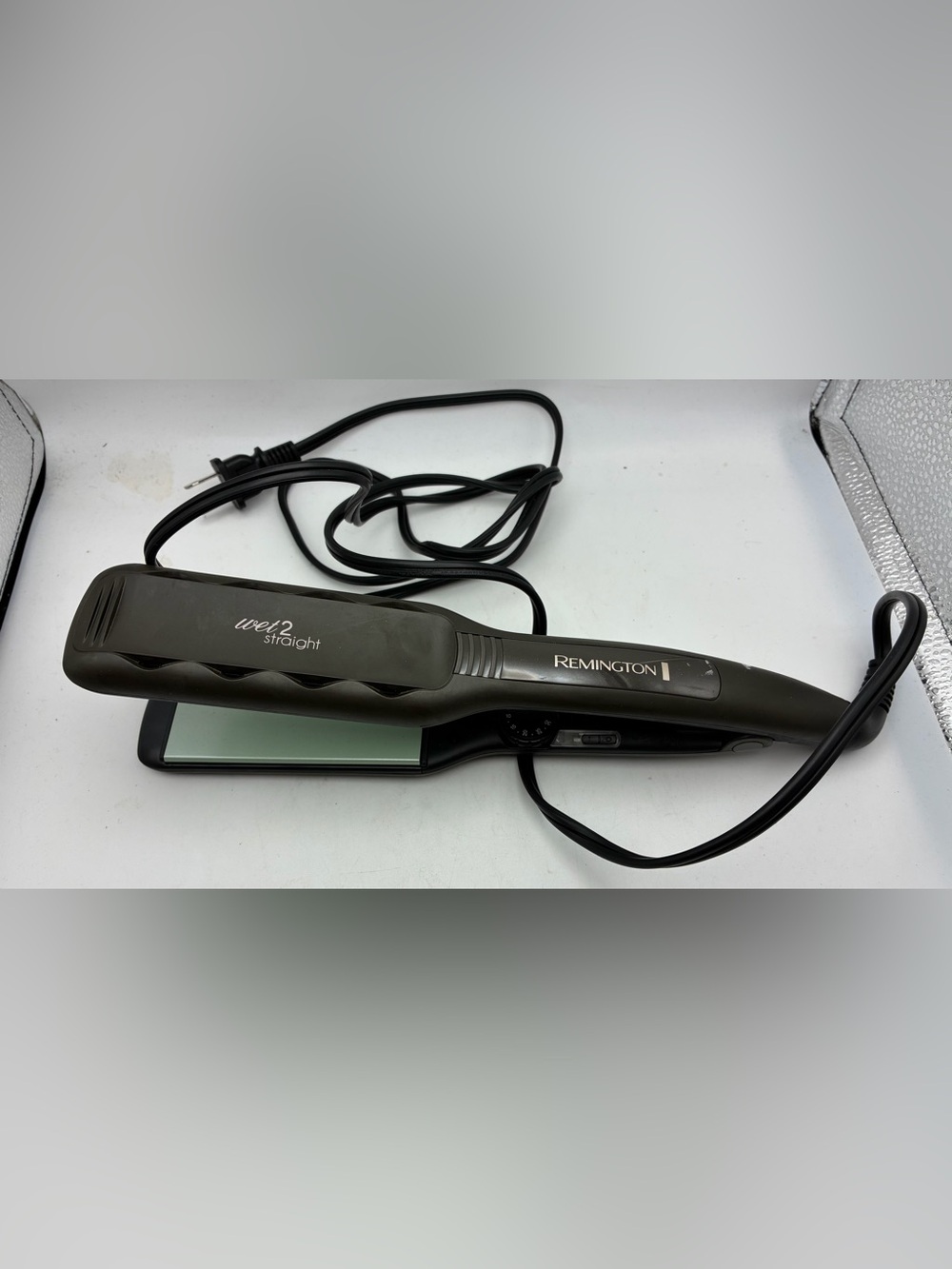 Remington Wet 2 Straight S-7901 1” Ceramic Flat Iron Hair Straightener Black